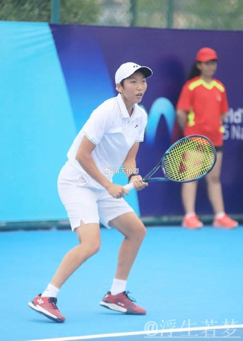 中网巡职级总决赛女单巅峰对决：施晗迎战尤晓迪